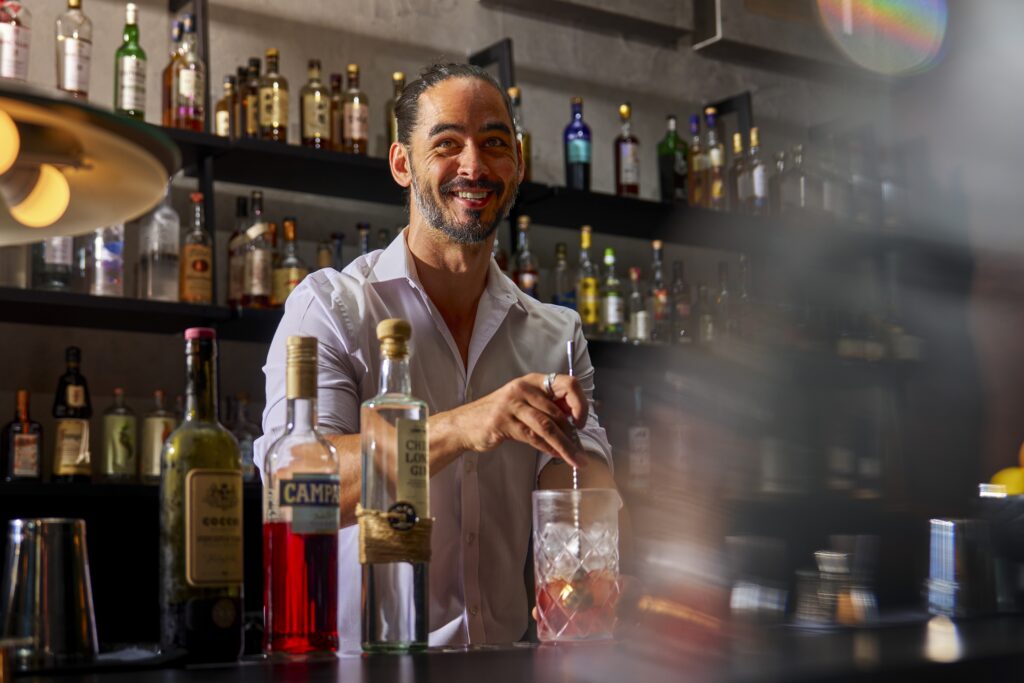 Bartender and happy hour